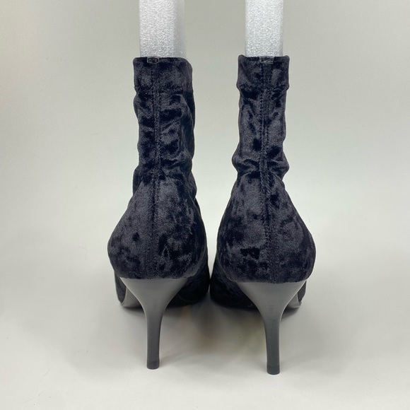 Vintage Cole Haan Black Velvet Low Heeled Sock Booties Size 8.5 - Picture 7 of 12